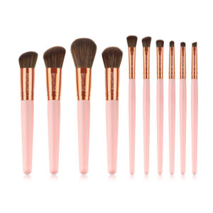 Kiss Wow Club Rose Gold and Pink Makeup Brush Kit 1