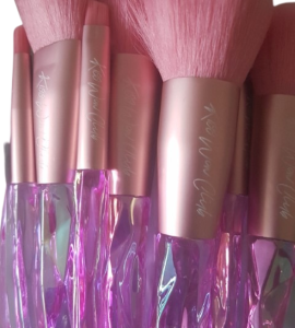 Kiss Wow Club Pink Holographic Makeup Brush Set 2