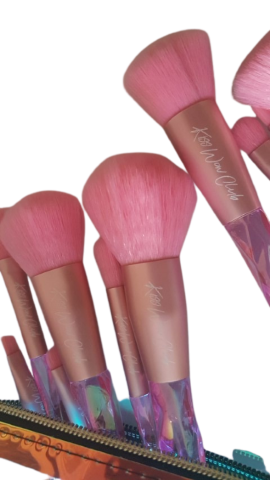 Kiss Wow Club Pink Holographic Makeup Brush Set 3